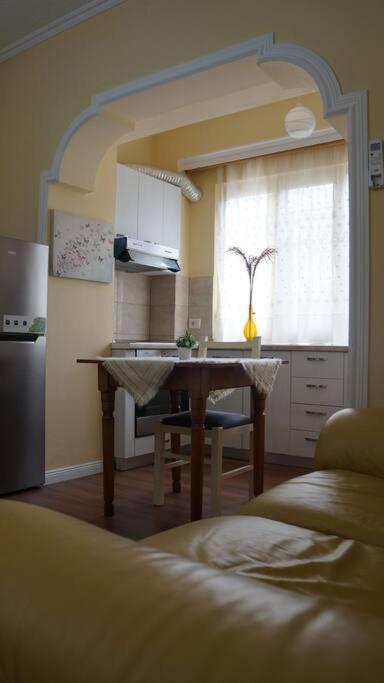Alle'S M Shyri Studio Apartment Тирана Экстерьер фото