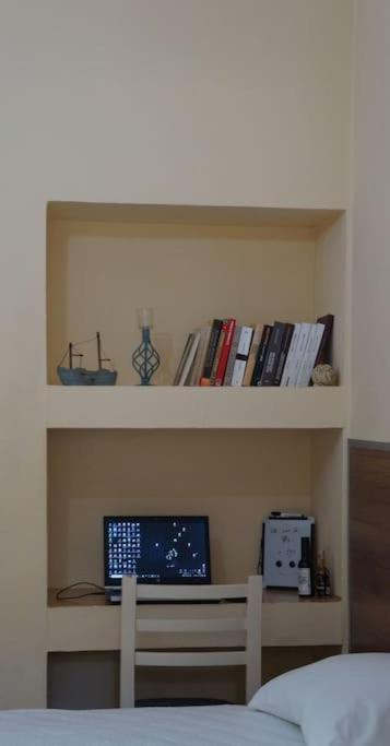 Alle'S M Shyri Studio Apartment Тирана Экстерьер фото