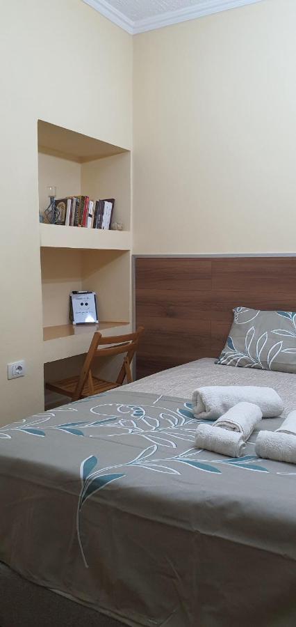 Alle'S M Shyri Studio Apartment Тирана Экстерьер фото